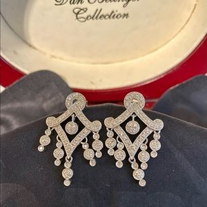 Vintage Diamond Chandelier pierced earrings in 14k White Gold
